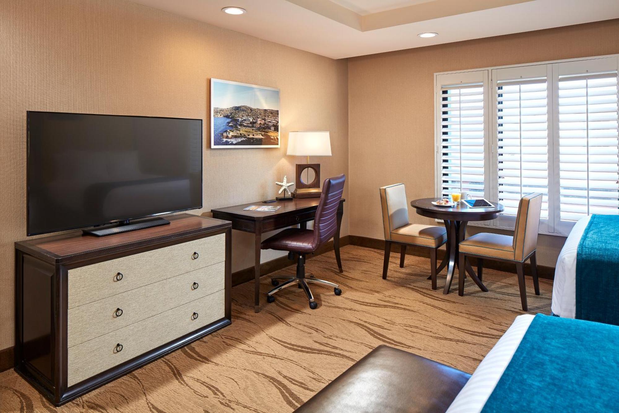 Superior Two Queen Room